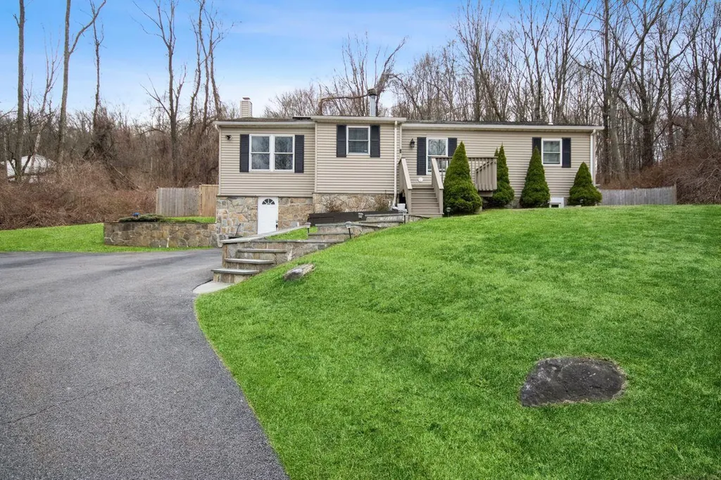 4142 Route 52 Holmes NY 12531