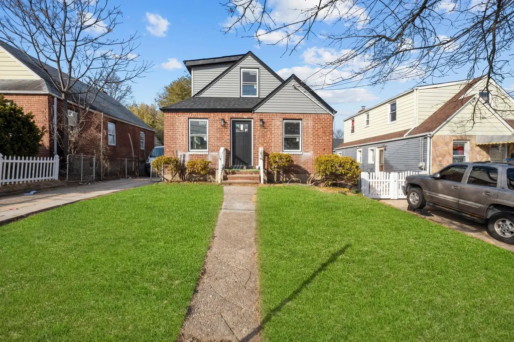 91 Circle Drive N Elmont NY 11003