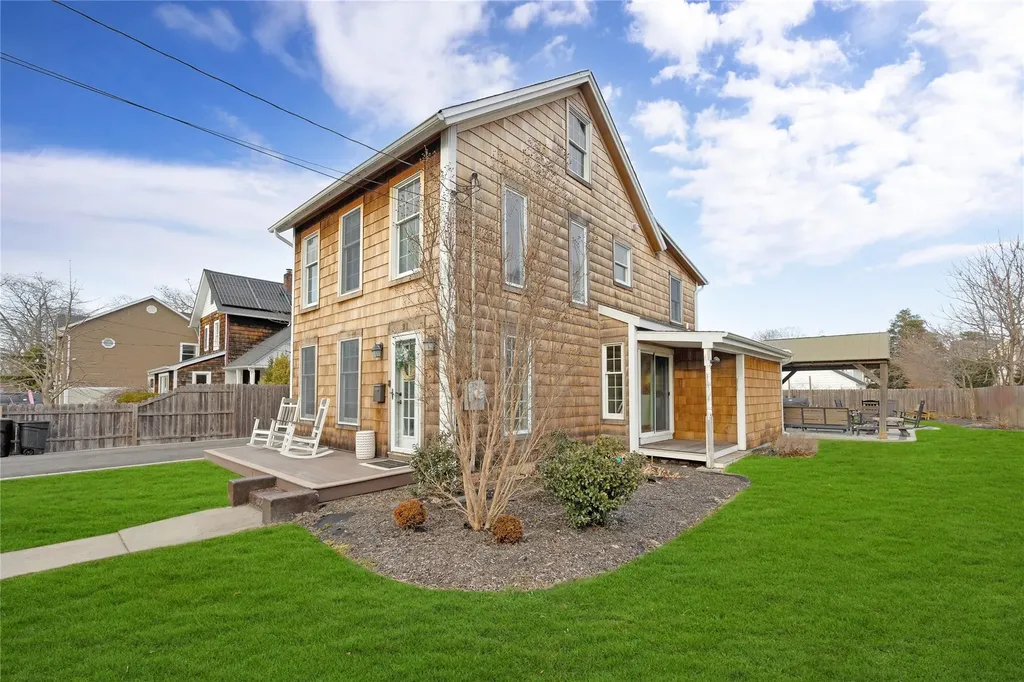 91 Union Avenue Islip NY 11751
