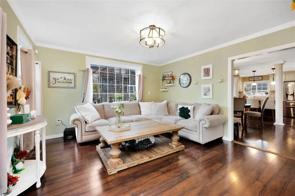 91 Union Avenue Islip NY 11751