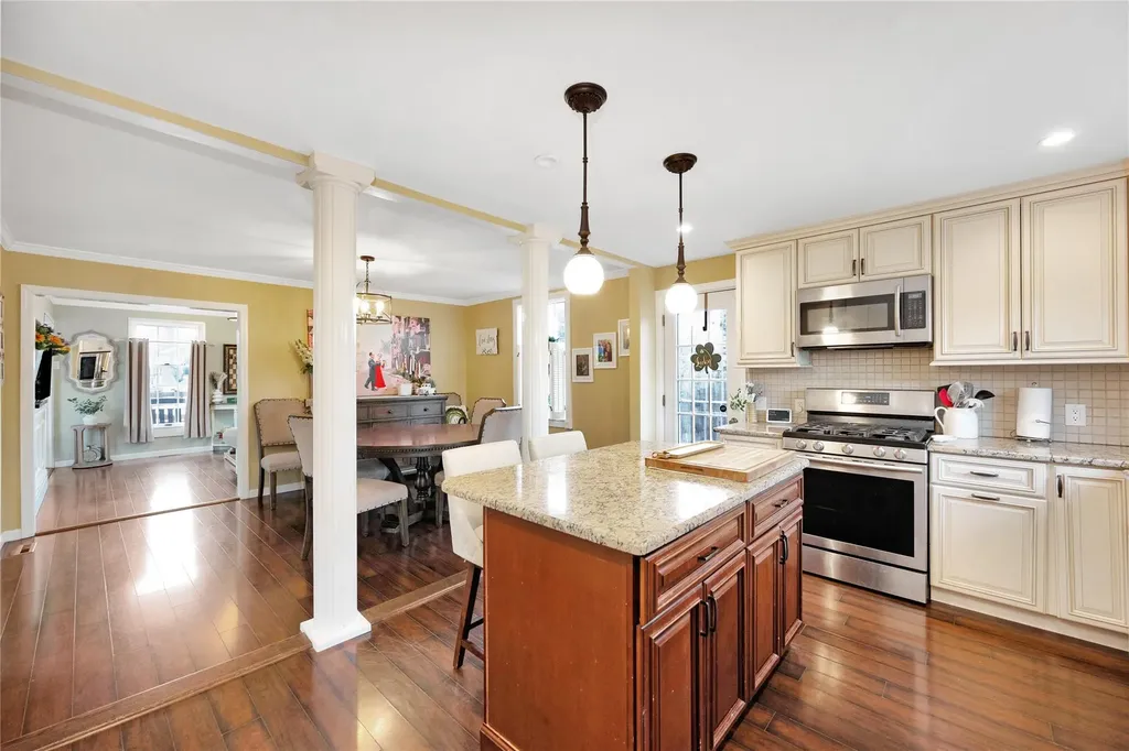 91 Union Avenue Islip NY 11751