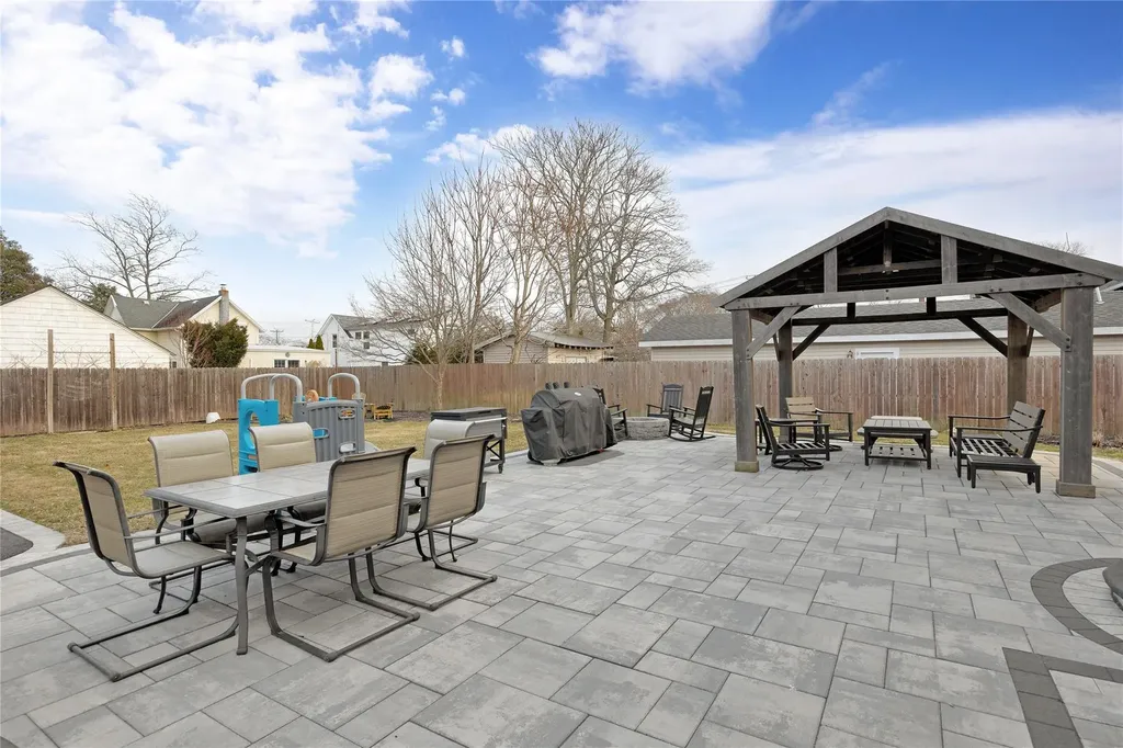 91 Union Avenue Islip NY 11751