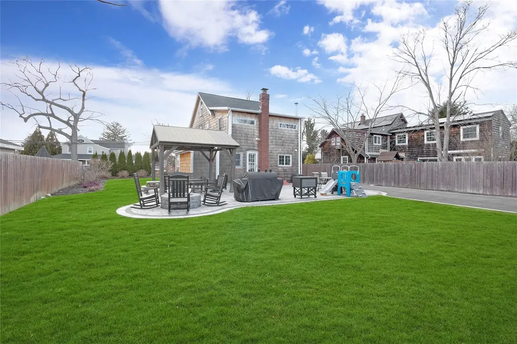 91 Union Avenue Islip NY 11751