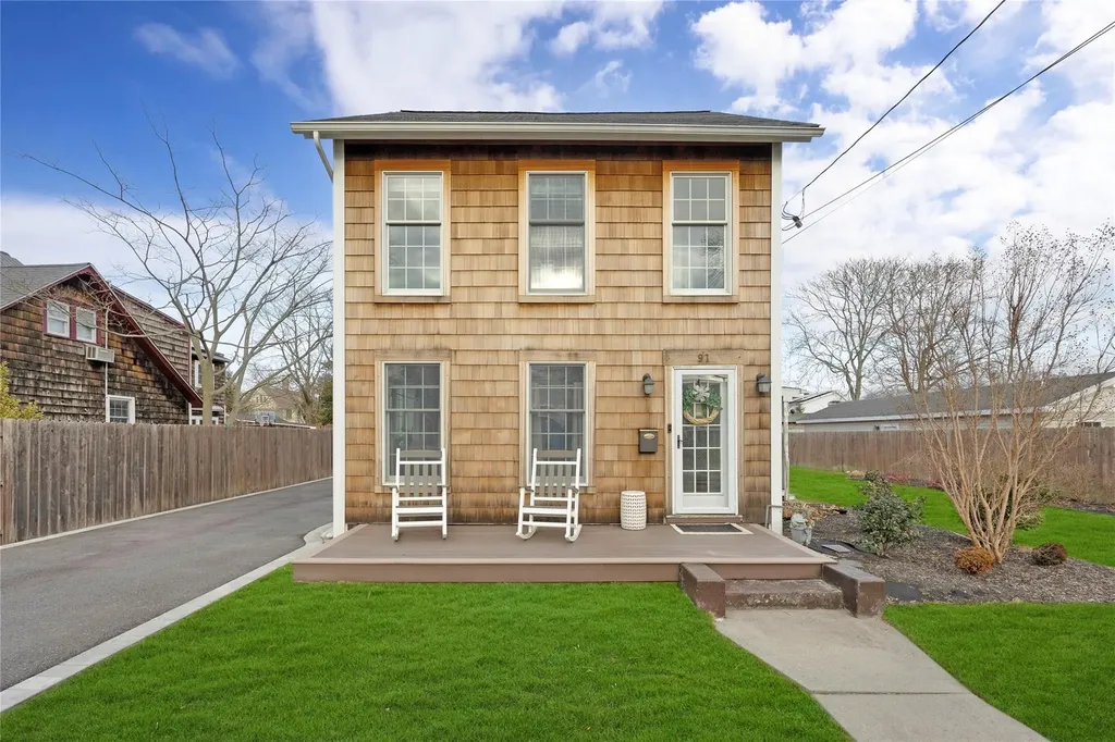 91 Union Avenue Islip NY 11751