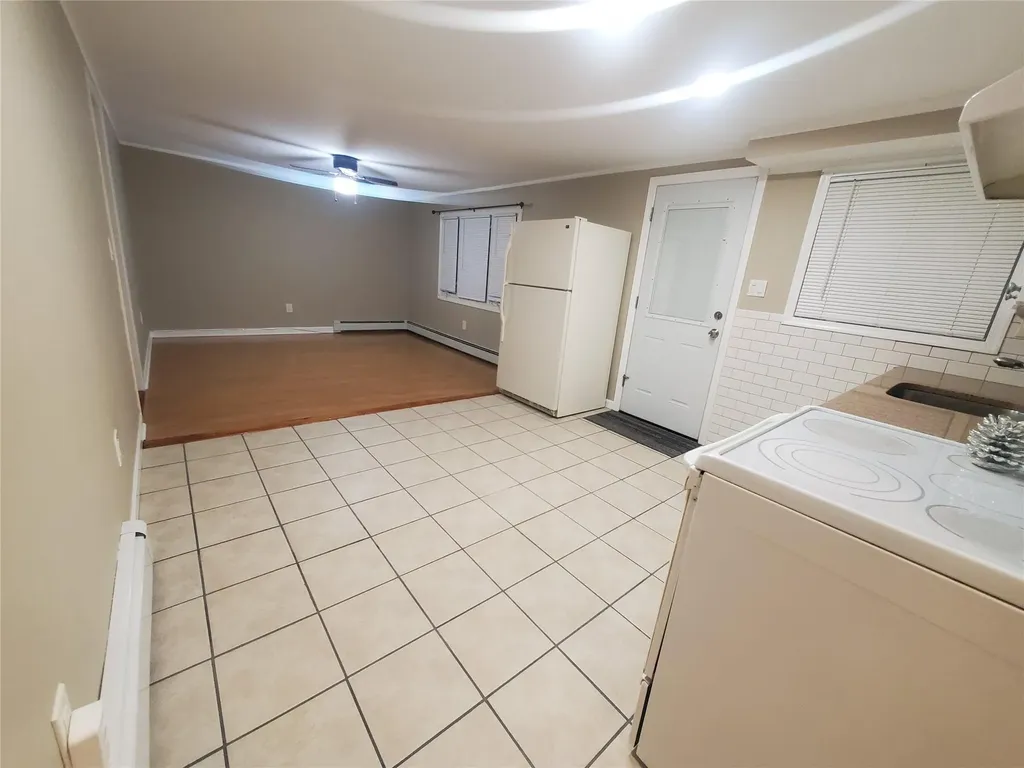 155 S 15th Street Lindenhurst NY 11757