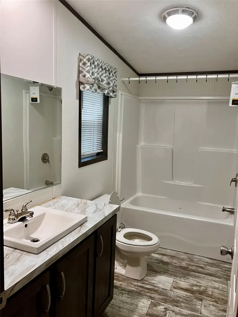 20 Shore Lane Burlingham NY 12722
