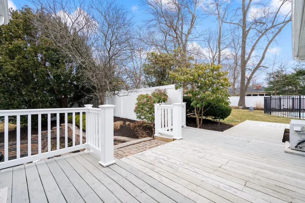 20 Hemlock Drive Miller Place NY 11764