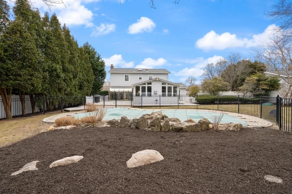 20 Hemlock Drive Miller Place NY 11764