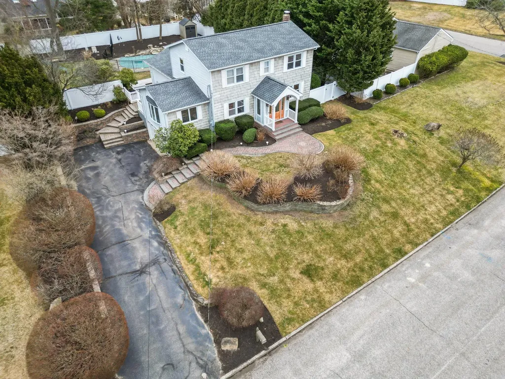 20 Hemlock Drive Miller Place NY 11764