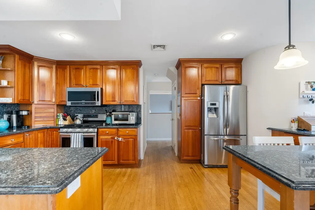 20 Hemlock Drive Miller Place NY 11764