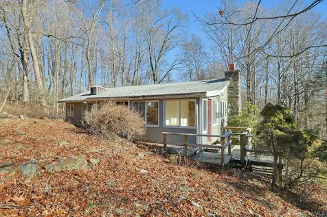 35 Mountain Trail Croton-on-hudson NY 10520