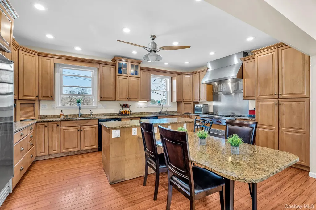 27 Overlook Road White Plains NY 10605