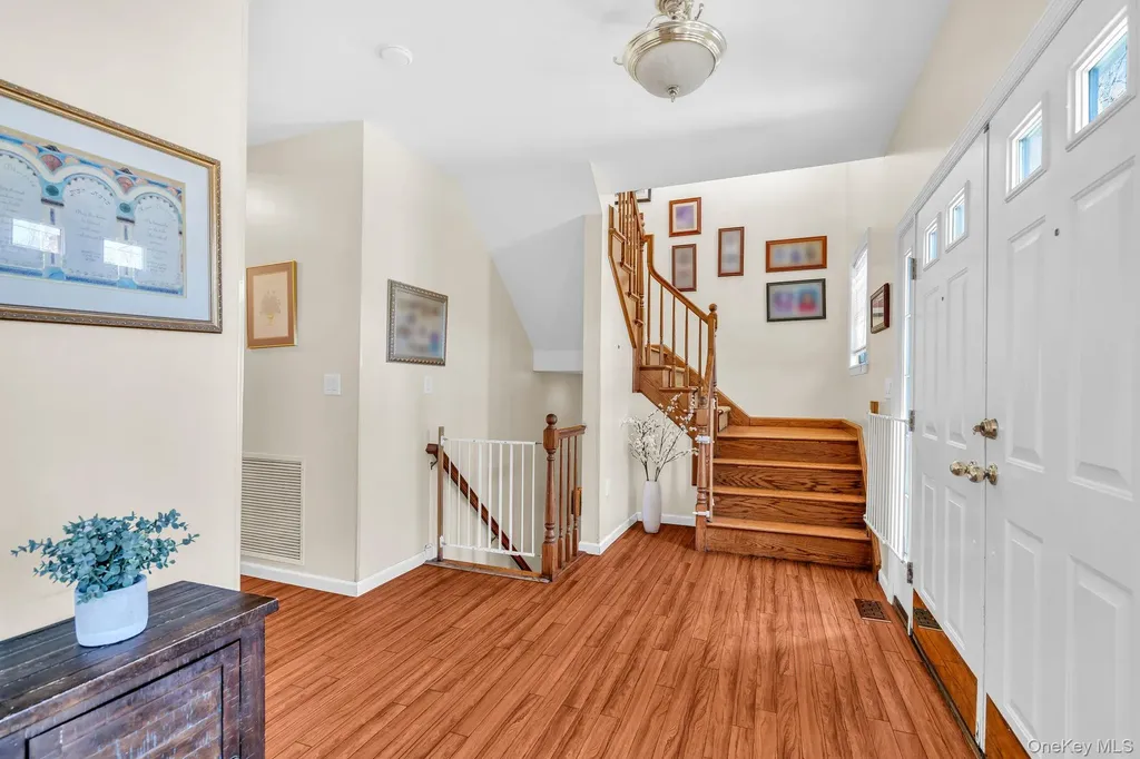 27 Overlook Road White Plains NY 10605
