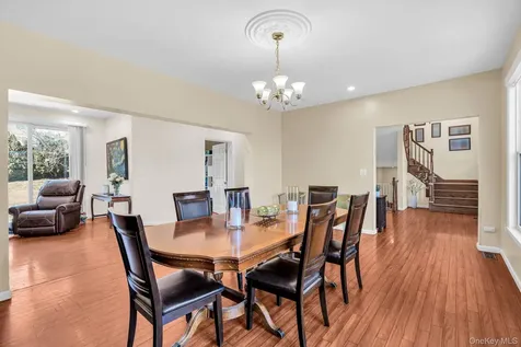 27 Overlook Road White Plains NY 10605