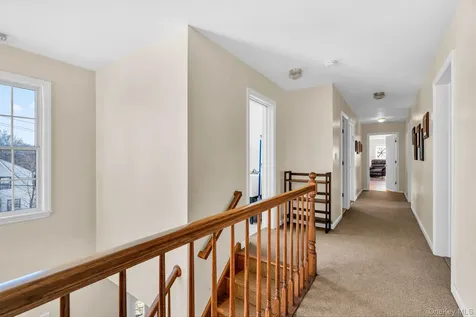 27 Overlook Road White Plains NY 10605