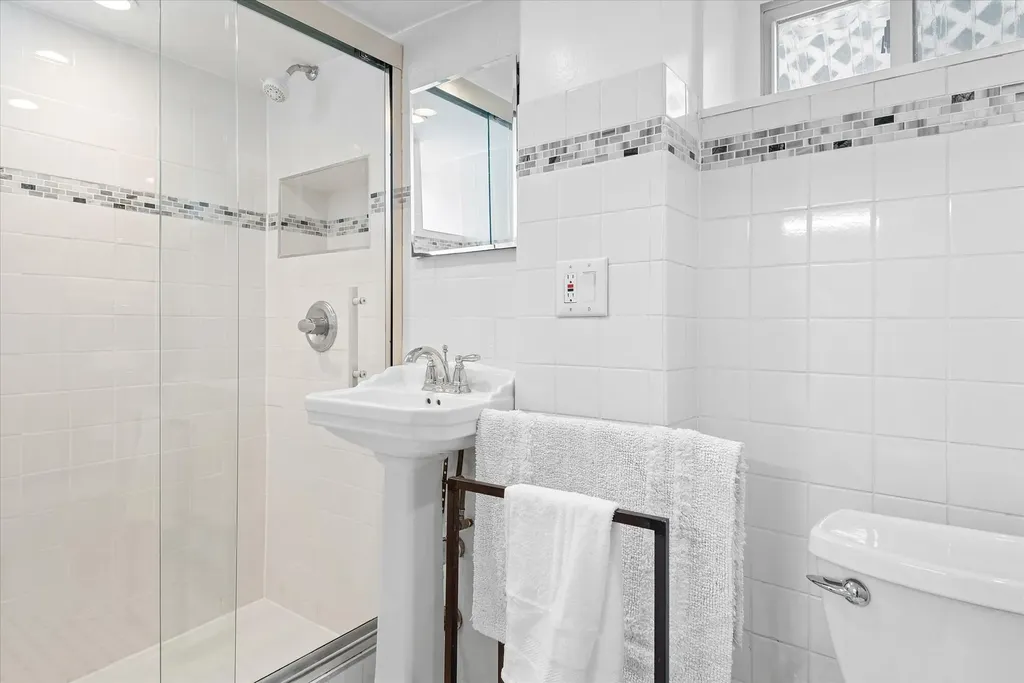 1615 Bayview Avenue Bronx NY 10465