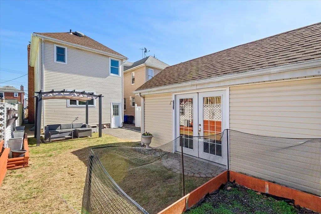 1615 Bayview Avenue Bronx NY 10465