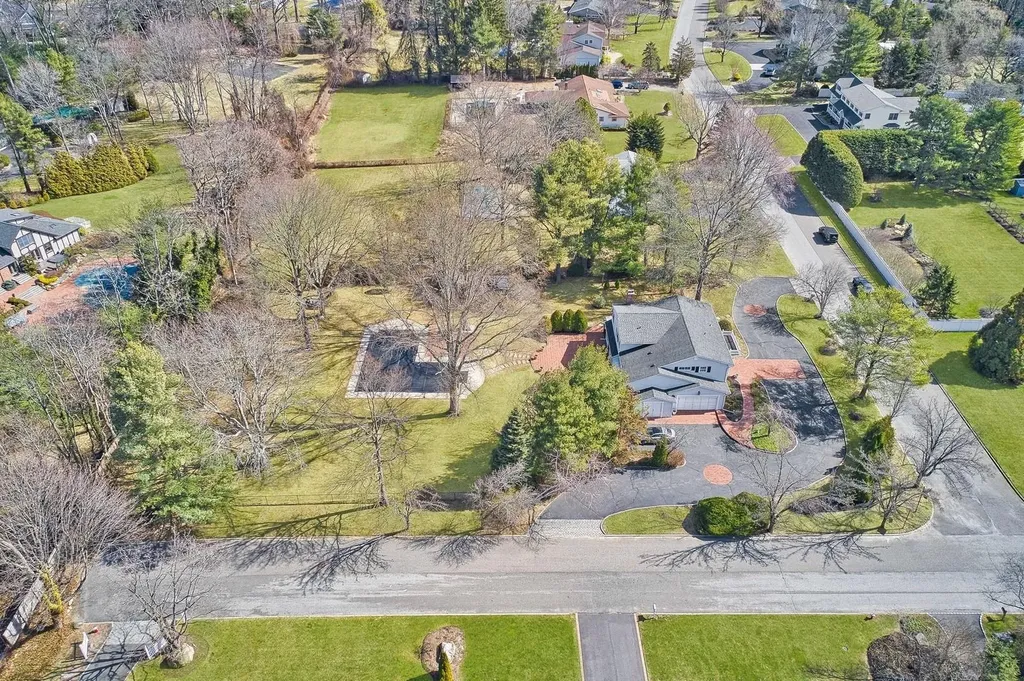 5 Northgate Drive Syosset NY 11791