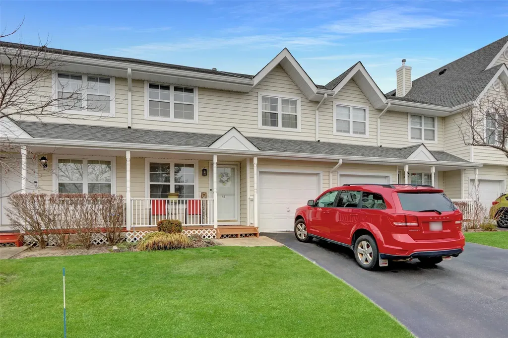 12 Summerfield Circle Central Islip NY 11722