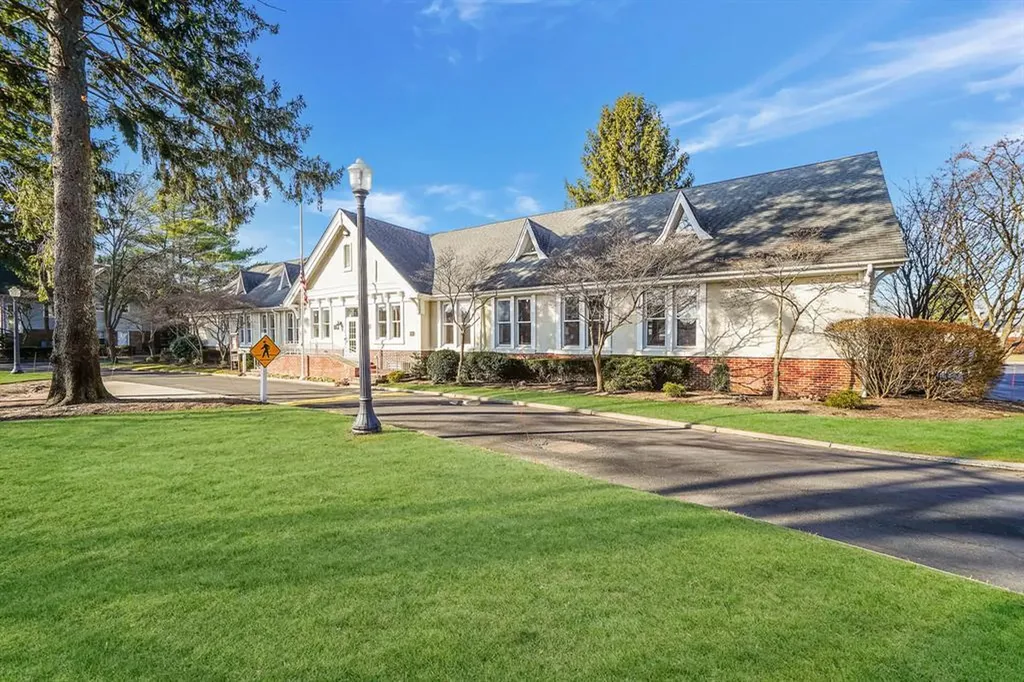 12 Summerfield Circle Central Islip NY 11722