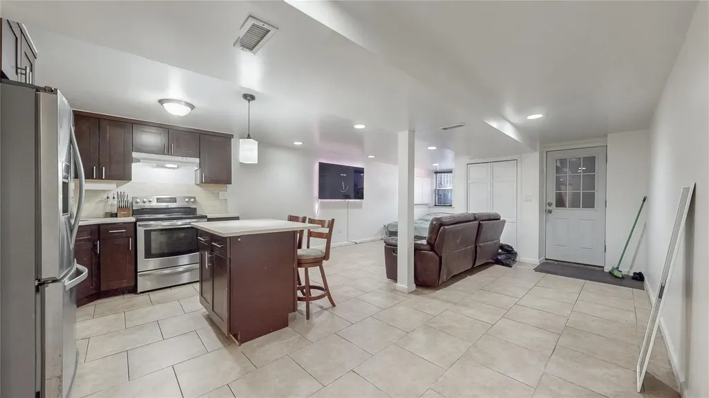 479 Irving Avenue Brooklyn NY 11237