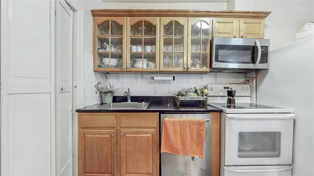 479 Irving Avenue Brooklyn NY 11237
