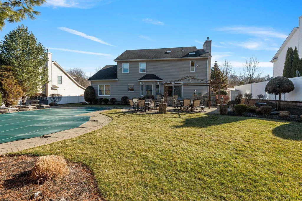 25 Franciscan Lane Smithtown NY 11787