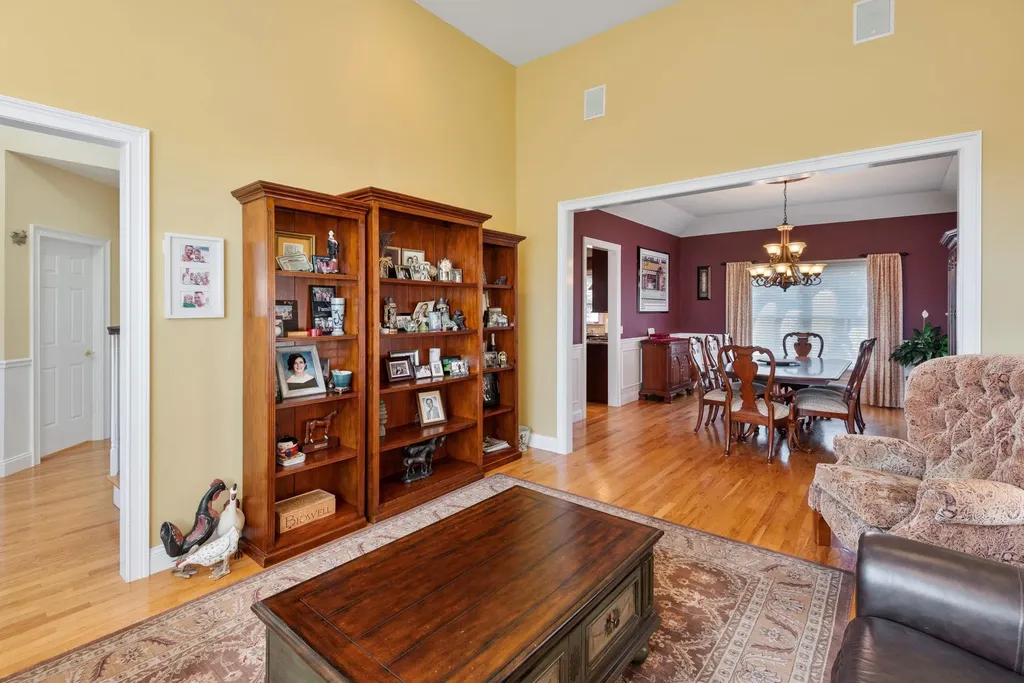 25 Franciscan Lane Smithtown NY 11787