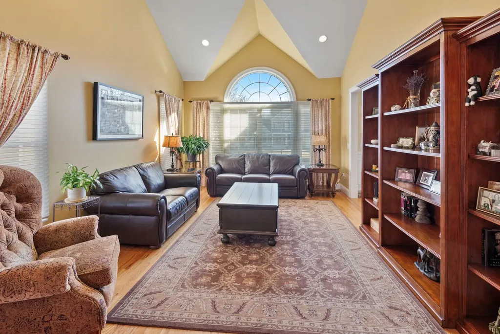 25 Franciscan Lane Smithtown NY 11787