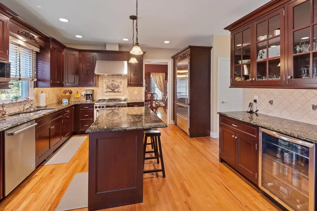 25 Franciscan Lane Smithtown NY 11787