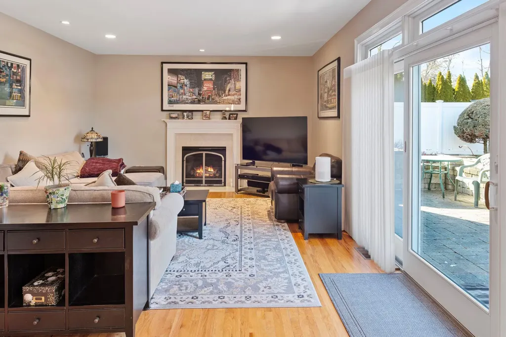 25 Franciscan Lane Smithtown NY 11787
