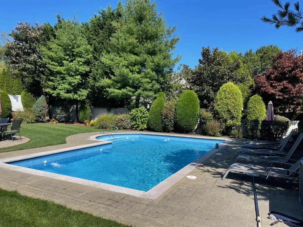 25 Franciscan Lane Smithtown NY 11787