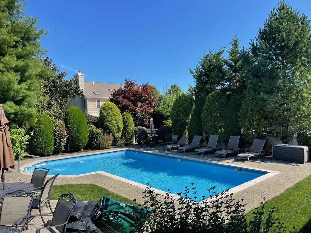 25 Franciscan Lane Smithtown NY 11787