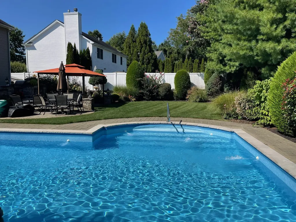 25 Franciscan Lane Smithtown NY 11787