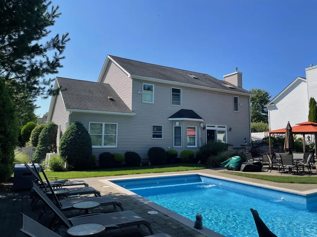 25 Franciscan Lane Smithtown NY 11787