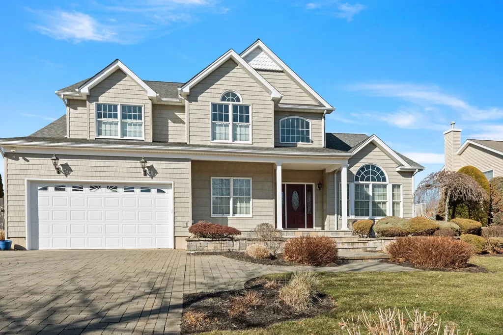 25 Franciscan Lane Smithtown NY 11787
