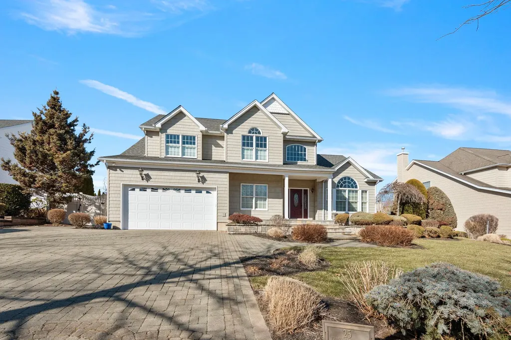 25 Franciscan Lane Smithtown NY 11787
