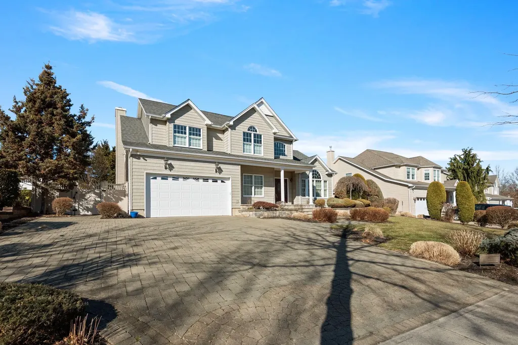 25 Franciscan Lane Smithtown NY 11787