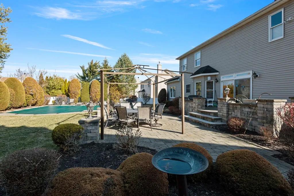 25 Franciscan Lane Smithtown NY 11787