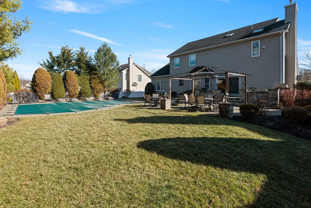 25 Franciscan Lane Smithtown NY 11787