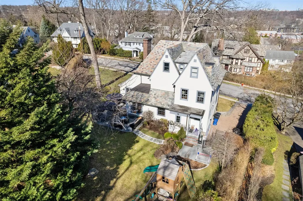 144 Dellwood Road Bronxville NY 10708