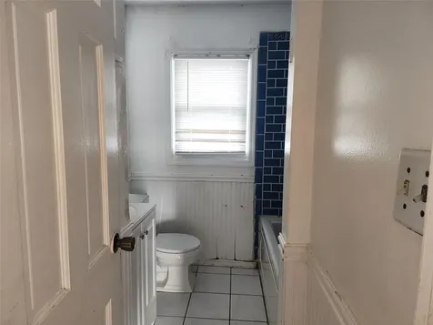 547 17th Street West Babylon NY 11704