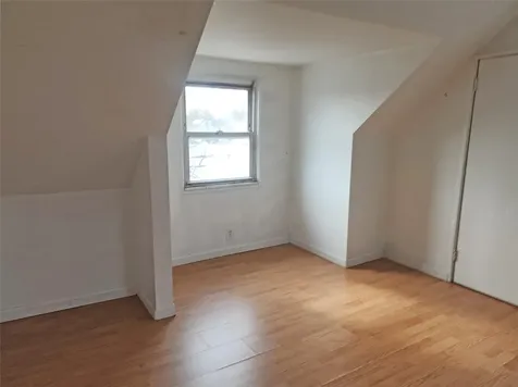 547 17th Street West Babylon NY 11704