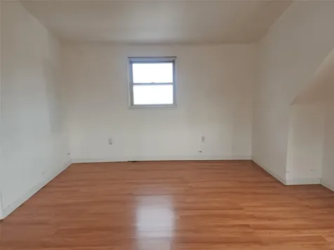 547 17th Street West Babylon NY 11704