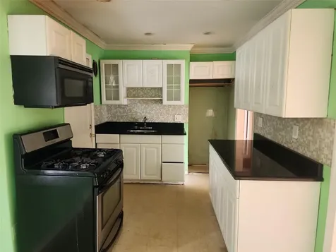 547 17th Street West Babylon NY 11704