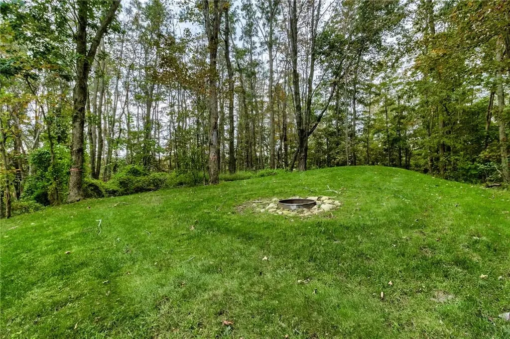 21 Theodore Trail Carmel NY 10512