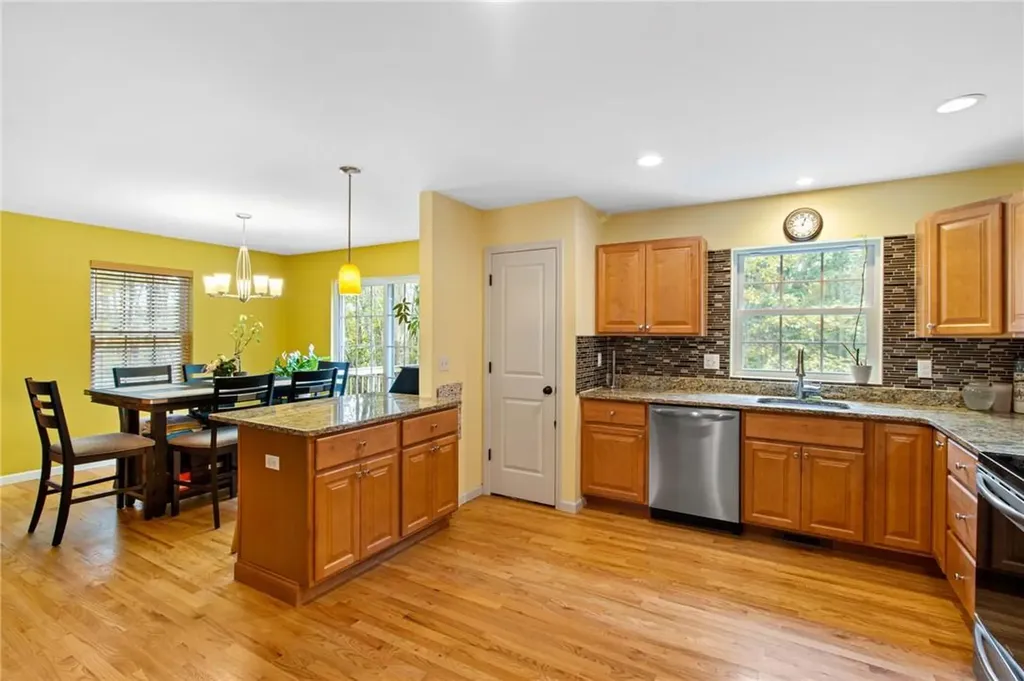 21 Theodore Trail Carmel NY 10512