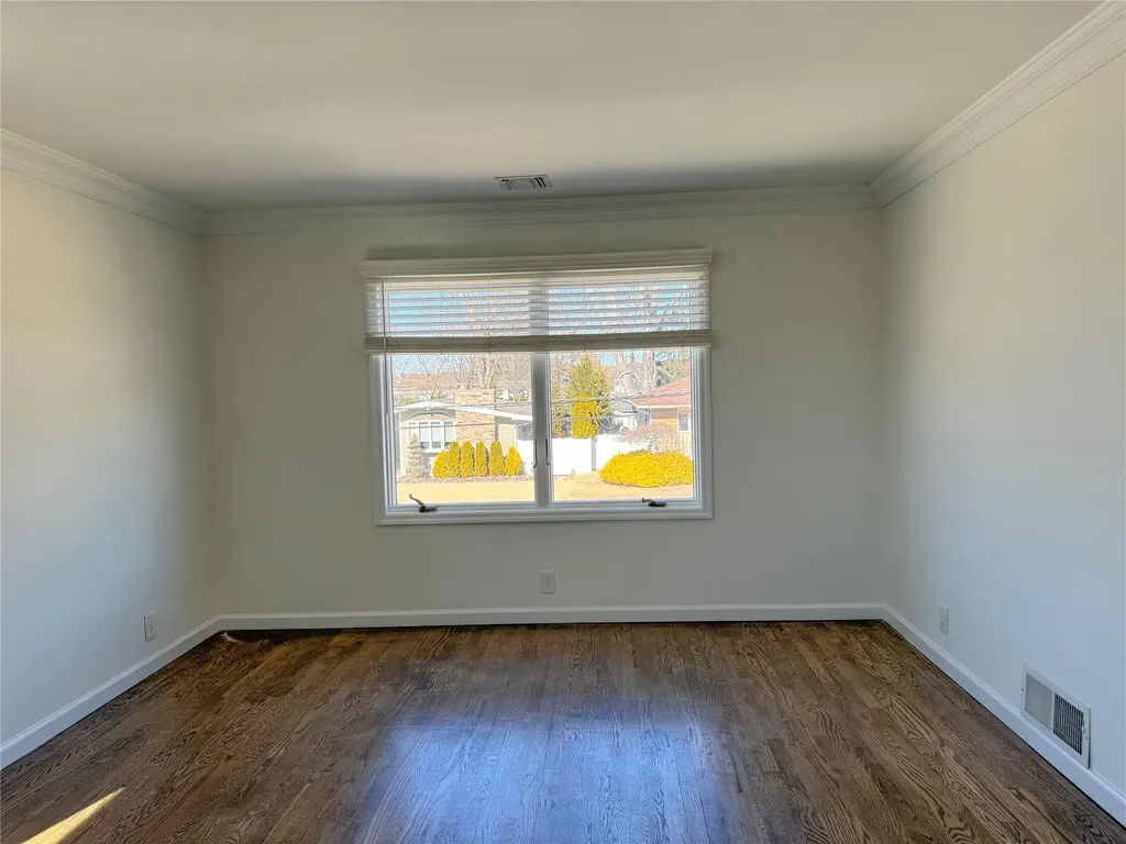 14 Farner Avenue Selden NY 11784