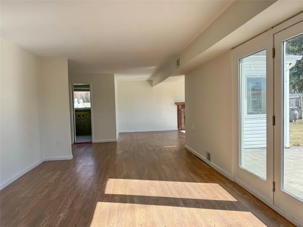 14 Farner Avenue Selden NY 11784