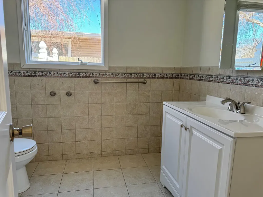 14 Farner Avenue Selden NY 11784